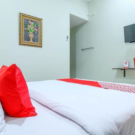 Oyo 1670 Likko Inn Dempassar Exterior foto
