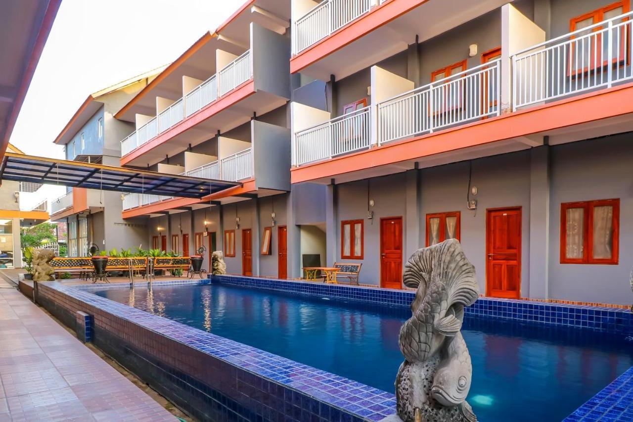 Oyo 1670 Likko Inn Dempassar Exterior foto
